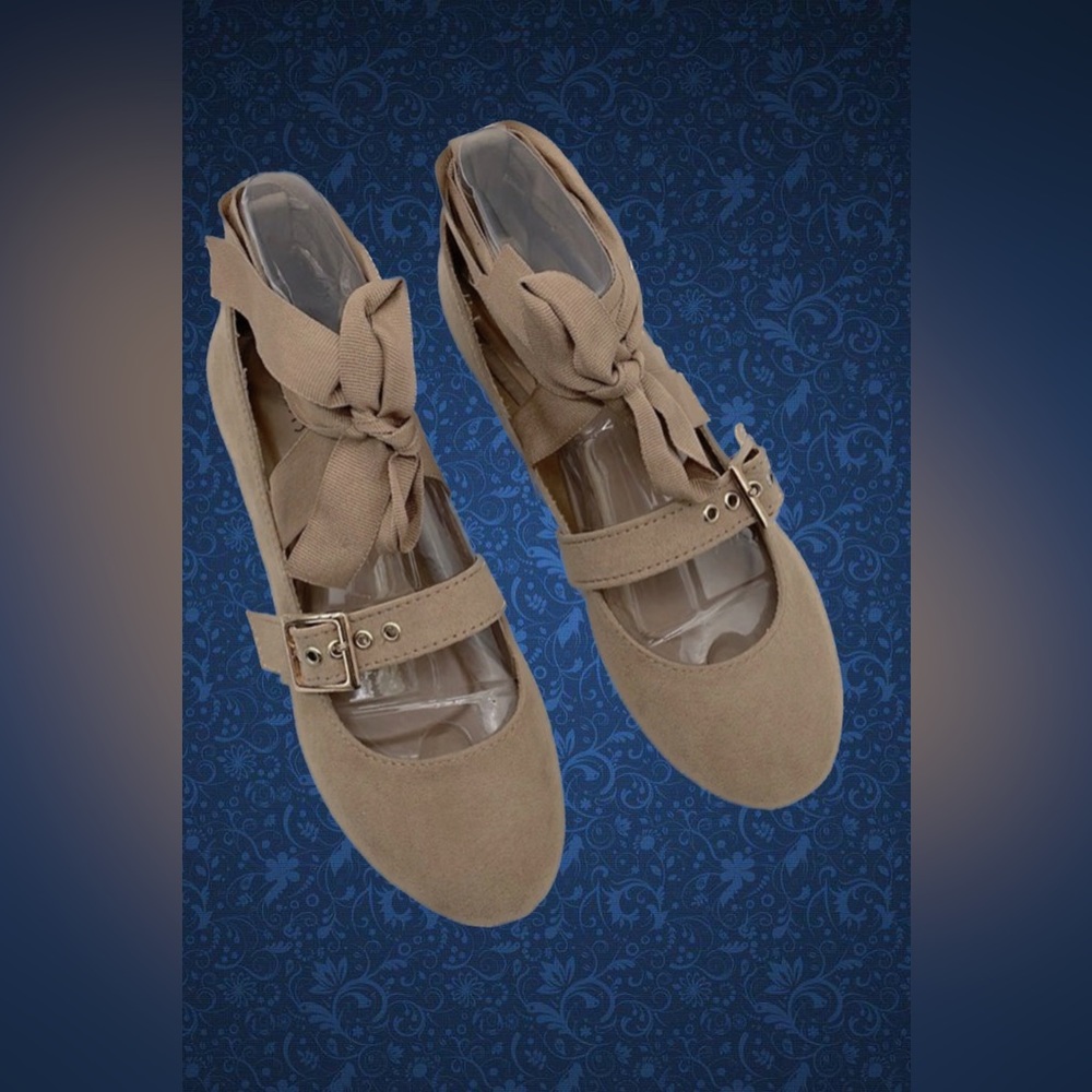 ⭐️ - - Bamboo /women / size 8 1/2 call out inside